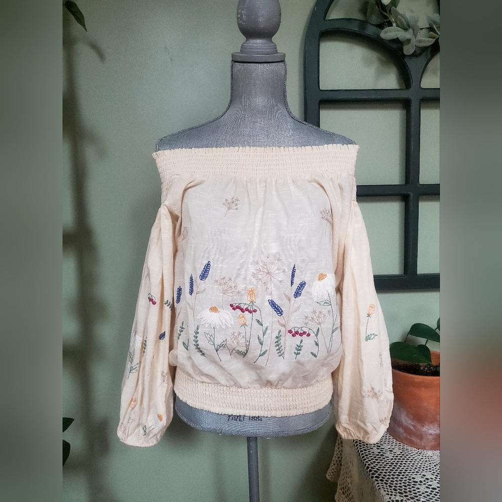 Embroidered off shoulder top linen cotton
